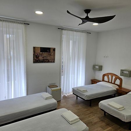 Hostal Miralva Madryt Zewnętrze zdjęcie